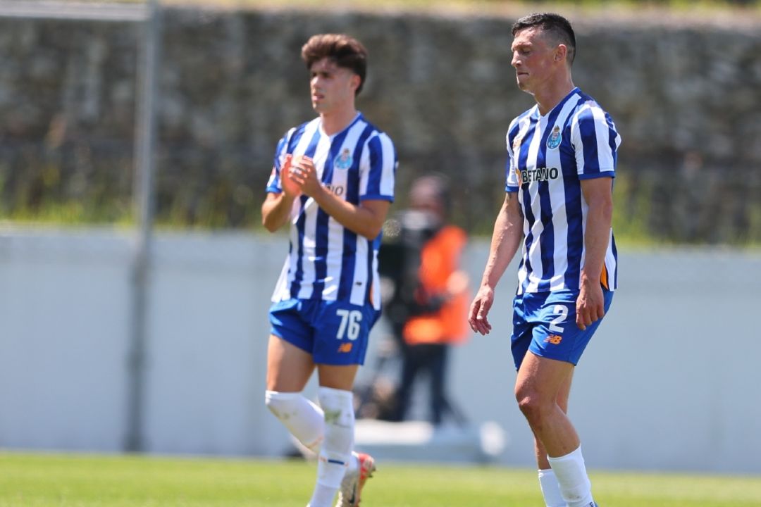 Benfica B encerra época com goleada na visita ao FC Porto B