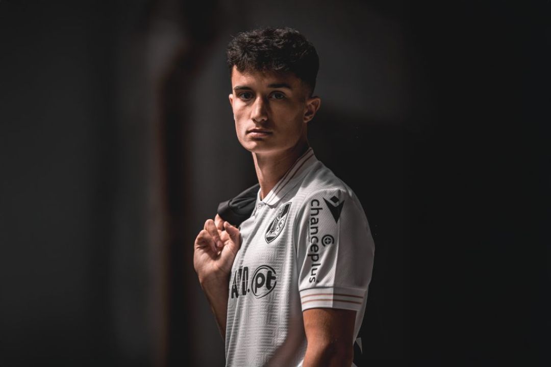 OFICIAL: Vitória de Guimarães garante Matija Mitrovic até 2029
