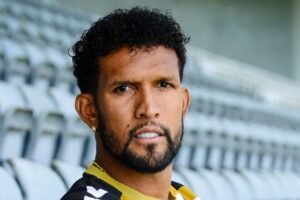Dyego Souza rescinde com o Nacional após passagem atribulada