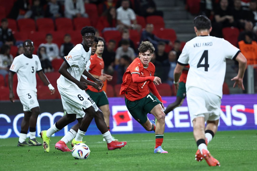 Portugal sub-17 vence Alemanha e avança para as meias do Europeu