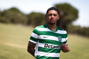 OFICIAL: Médio brasileiro Rayan Lucas reforça Sporting B para a II Liga