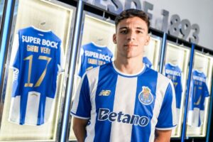 OFICIAL: Gabri Veiga assina pelo FC Porto até 2030
