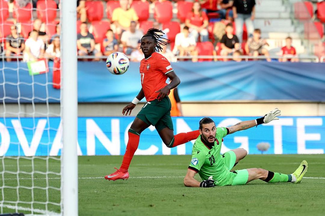 Portugal esmaga Geórgia e avança em primeiro no Europeu Sub-21