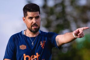 António Oliveira deixa o Sport após apenas quatro jogos no comando