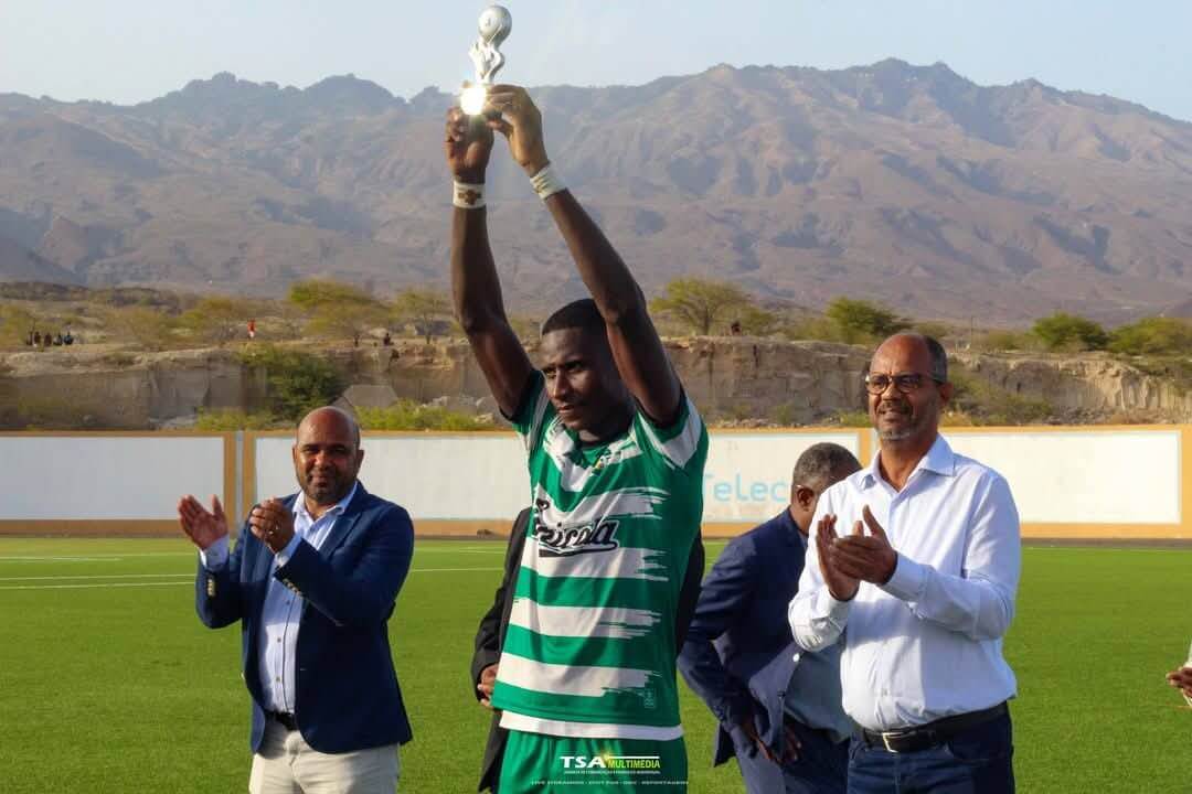 Palmeira sagra-se campeão de futebol de Cabo Verde e consegue a ‘dobradinha’