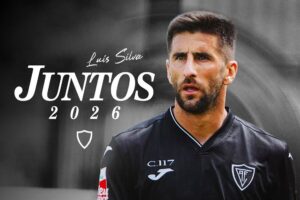 Luís Silva renova com o Académico de Viseu e fica mais uma temporada