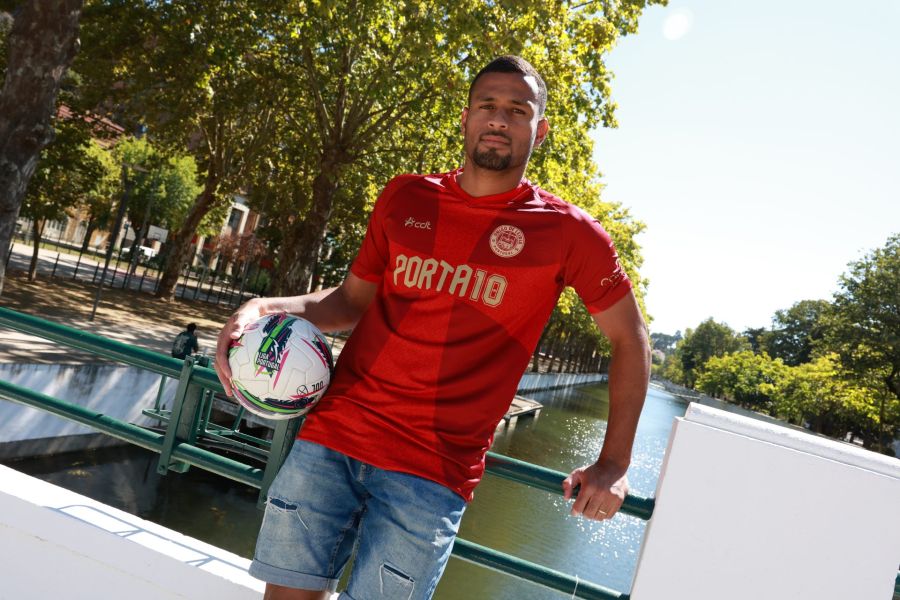 OFICIAL: Daniel dos Anjos ruma ao Vietname após destaque na União de Leiria