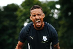 OFICIAL: Bruno Gaspar deixa Vitória de Guimarães e ruma ao Chipre