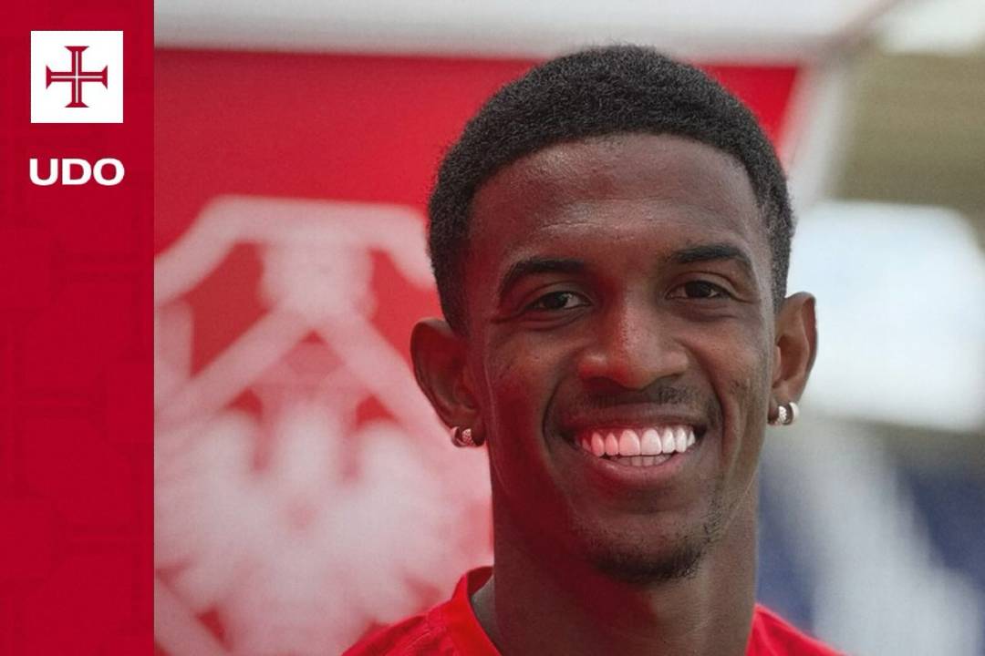 OFICIAL: Douglas Borel chega à Oliveirense por empréstimo do Santa Clara