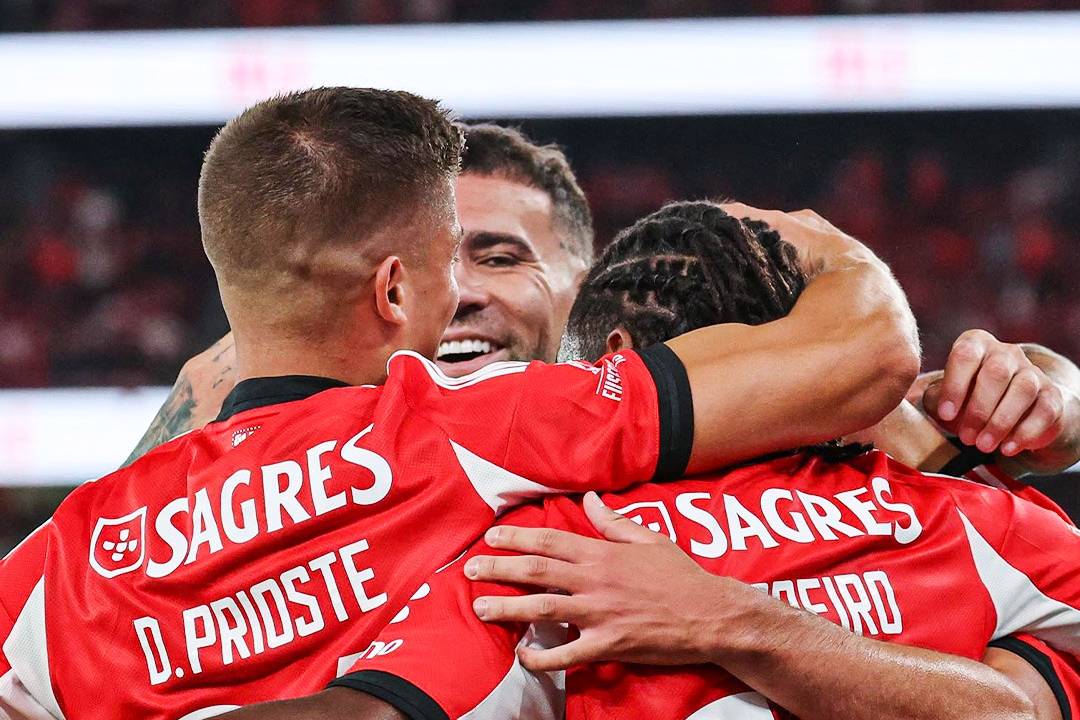 CRÓNICA: Benfica mostra-se aos adeptos com vitória sobre o Fenerbahçe