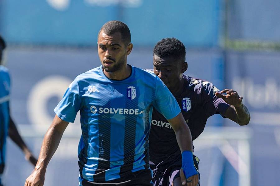 Miguel Tavares brilha na goleada do Vizela sobre a equipa sub-23