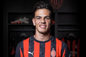OFICIAL: Ardon Jashari assina pelo AC Milan até 2030