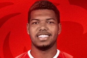 OFICIAL: Thauan Lara reforça Portimonense por empréstimo do Santa Clara