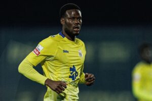 OFICIAL: Loum deixa Arouca e assina pelo Sporting de Gijón
