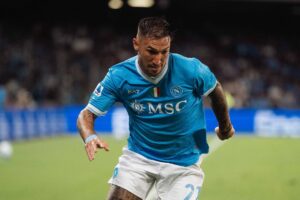 Avançado do Napoli perto de reforçar o Benfica