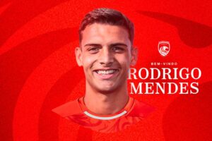 OFICIAL: Rodrigo Mendes reforça Santa Clara até 2028 após passagem pelo Torino