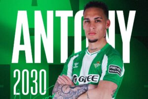 OFICIAL: Amorim despacha Antony após fracasso inglês... e Betis aproveita