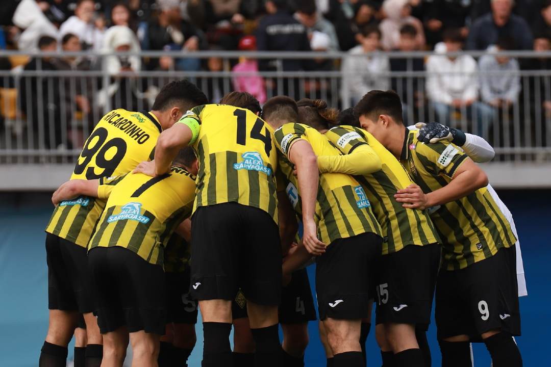À atenção do Sporting: Kairat vence e isola-se na liderança da Liga cazaque
