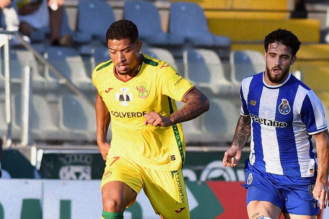 II Liga: Paços reduzido a nove elementos empata com FC Porto B