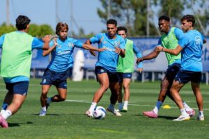 Defesa do FC Porto a caminho do PSG