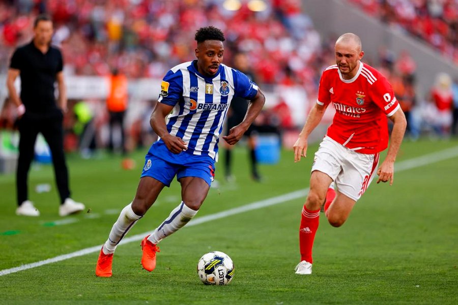 Já há onzes de Benfica e FC Porto para a final da Supertaça Cândido de Oliveira