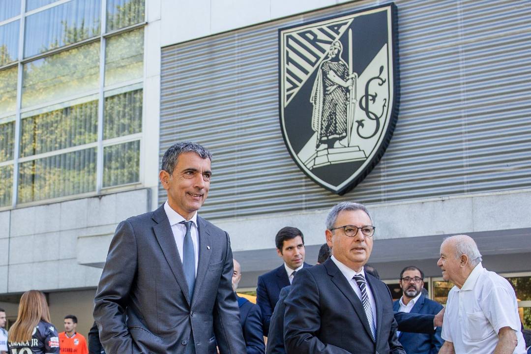 Vitória promete verba à II Liga se partilha de receita da UEFA for chumbada