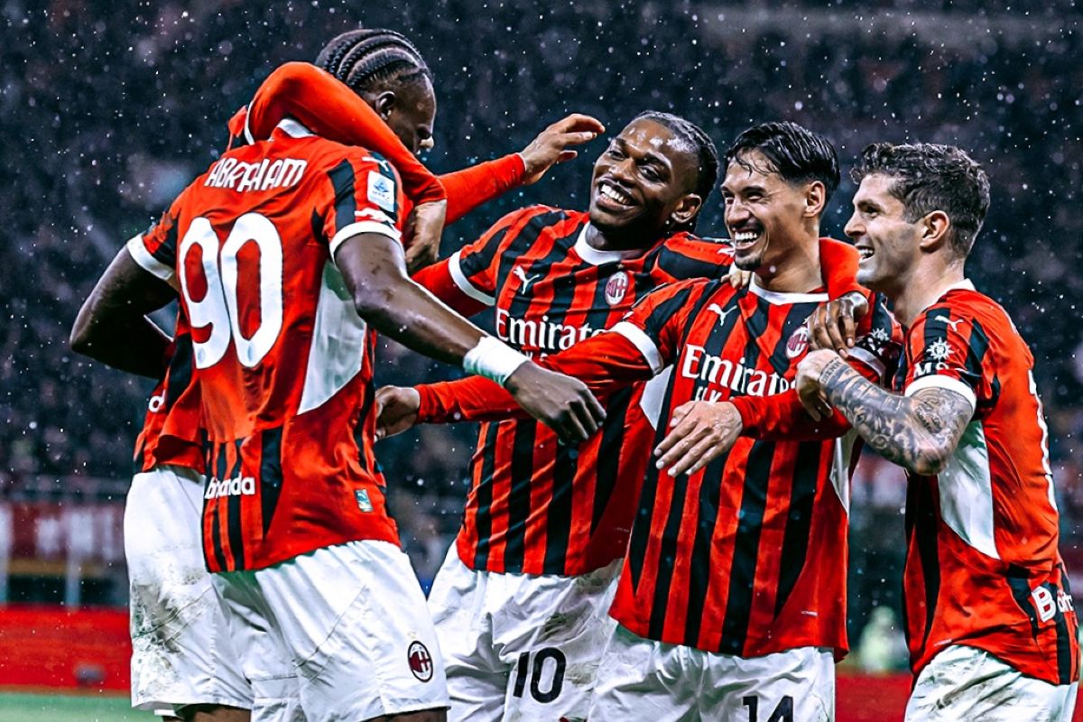 AC Milan vence Lecce e assume segundo lugar na Serie A