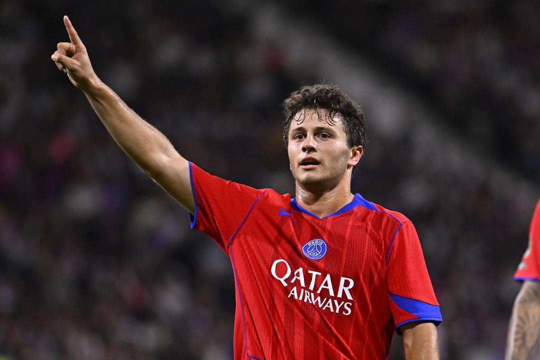João Neves brilha com hat-trick e PSG vence em Toulouse