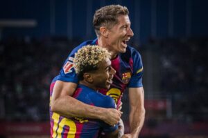 Barcelona vence e goleia o Olympiacos por 6-1, Kairat e Pavos empatam