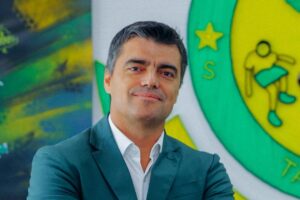 Young Africans, de Pedro Gonçalves, vence FAR Rabat de Alexandre Santos na CAF Champions League