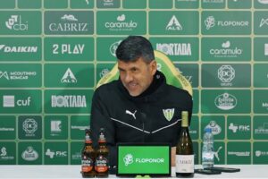 Bacci exige resposta do Tondela em confronto direto com o AVS