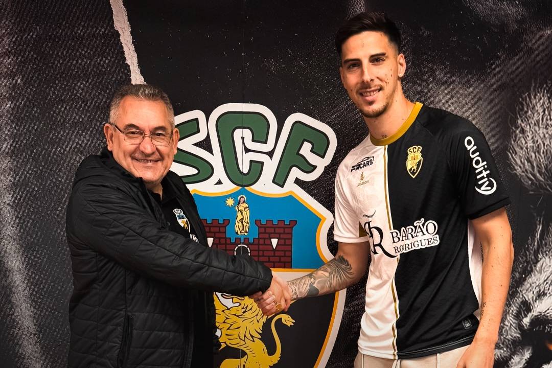 Avançado australiano Anthony Carter reforça Farense cedido pelo Santa Clara