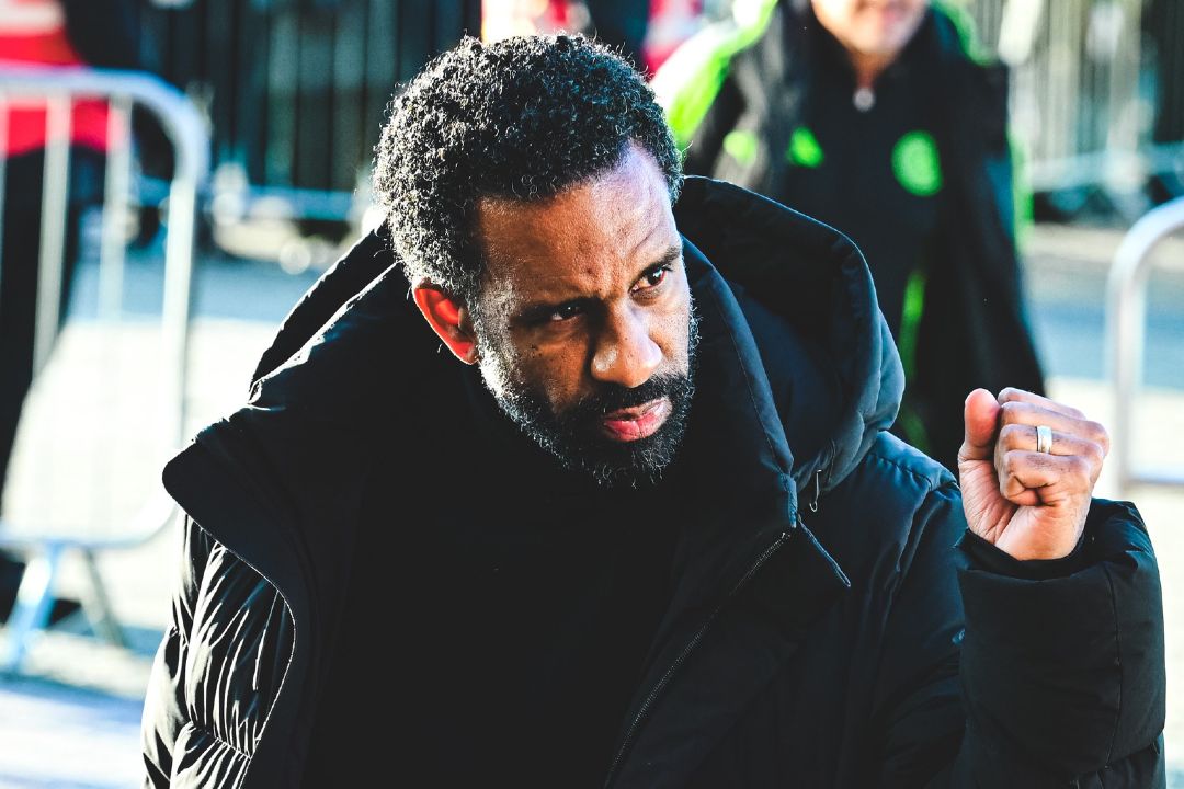 Celtic despede treinador após 36 dias no cargo e seis derrotas em oito jogos