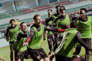 Estrela da Amadora apresenta reforço sueco em treino aberto