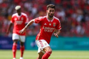 Rafa Silva já está em Portugal para assinar pelo Benfica: "Qualquer reforço é bem-vindo"