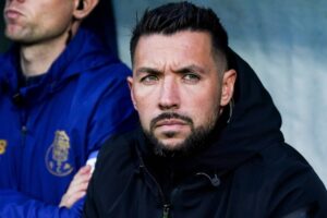 Antigo central português admite: FC Porto "começou de forma brilhante e foi quebrando ofensivamente"