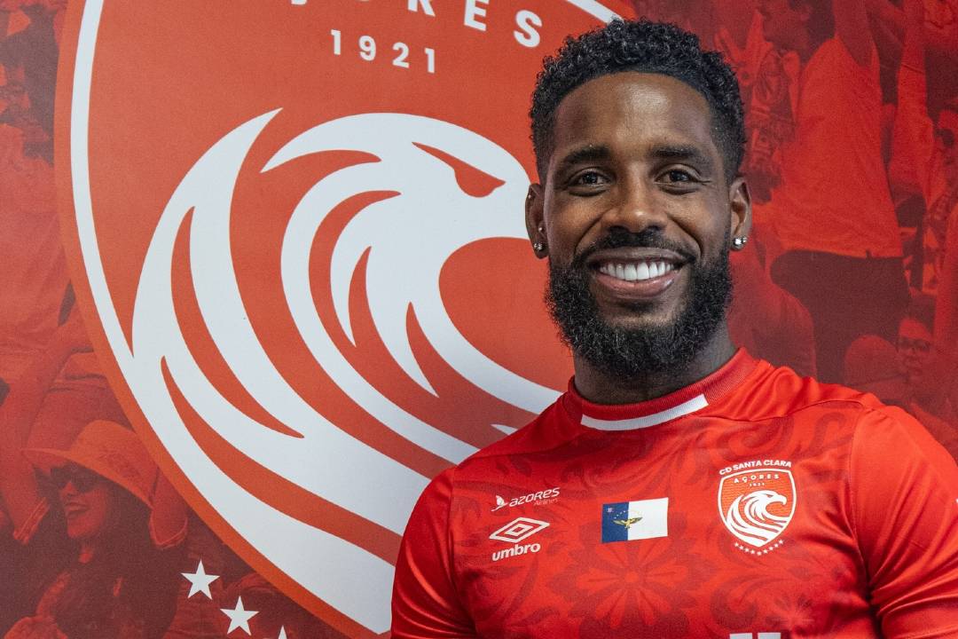 OFICIAL: Lateral esquerdo Guilherme Romão reforça Santa Clara por empréstimo