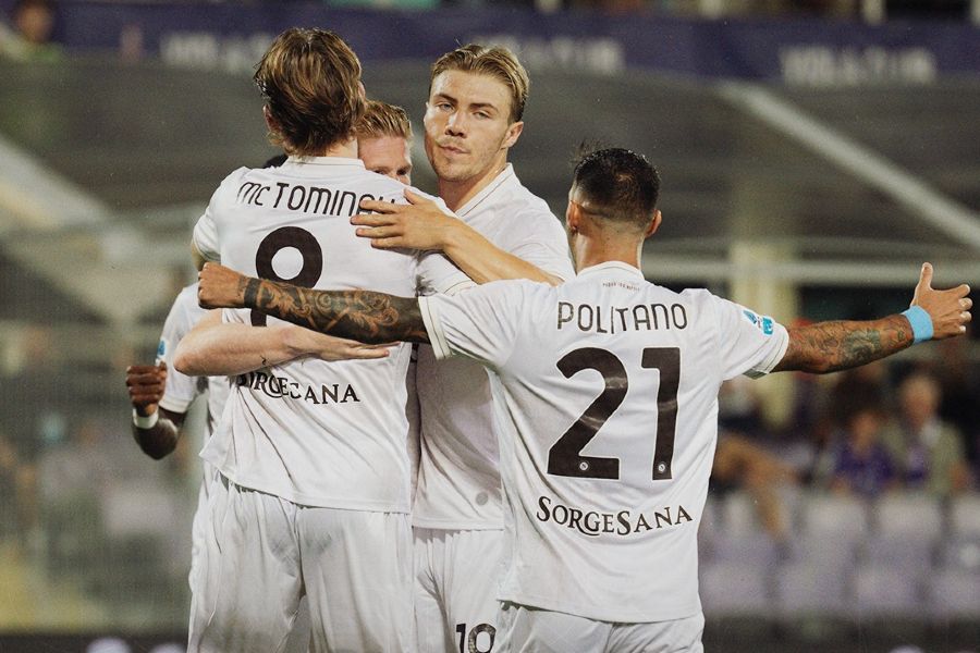 Nápoles responde à Juventus e mantém-se invicto na Serie A