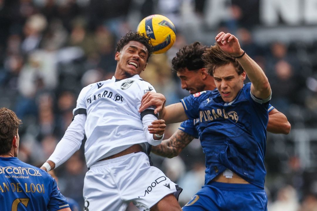 Famalicão ‘estraga’ estreia de Gil Lameiras com triunfo em Guimarães