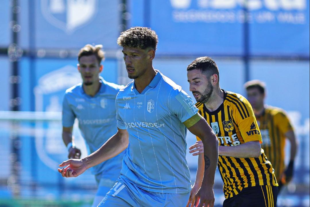 II Liga: Vizela vence Lourosa em jogo de loucos e sobe ao terceiro lugar