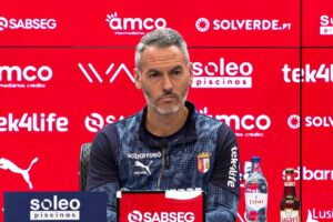 Vicens destaca "registo defensivo extraordinário" do líder FC Porto