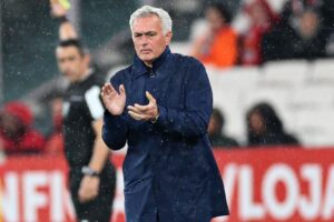 Anísio comparado a Drogba: Mourinho destaca semelhanças