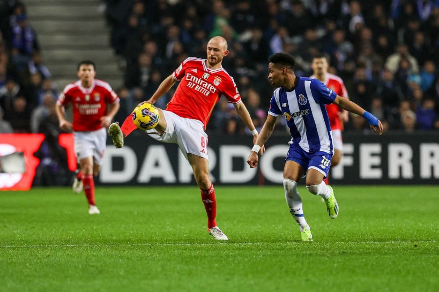 Benfica e FC Porto no top 5 dos que mais lucraram com transferências em 2024/25