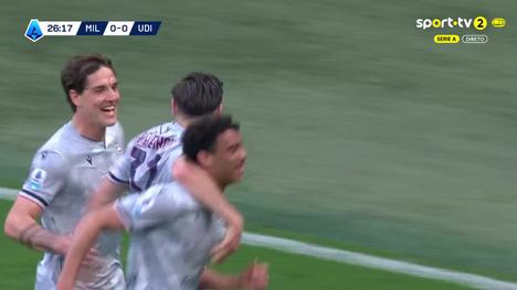 Serie A: Milan vs Udinese, Golo 0-1 D. Bartesaghi (a.g.) (2025-2026)