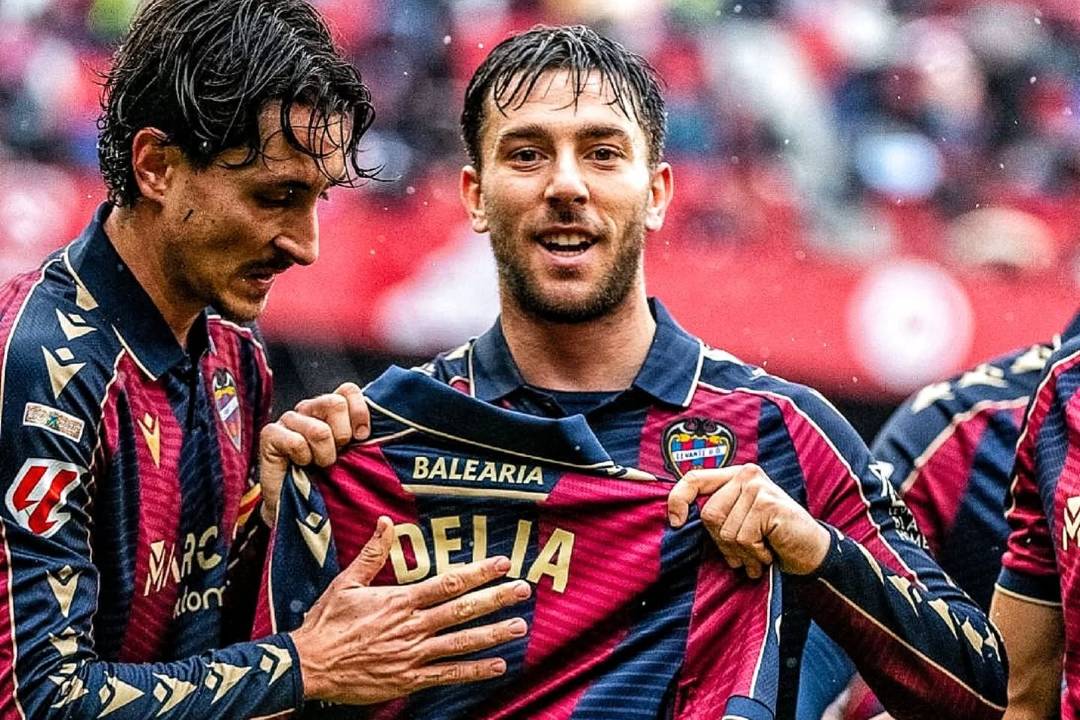 Luís Castro com estreia a vencer pelo Levante na visita ao Sevilha