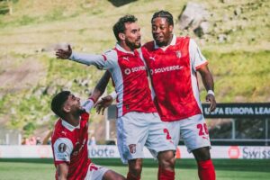 Carlos Vicens lidera Braga em busca de reviravolta europeia