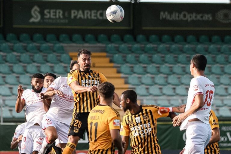 União de Leiria perde chance de subir na II Liga após empate com Lourosa