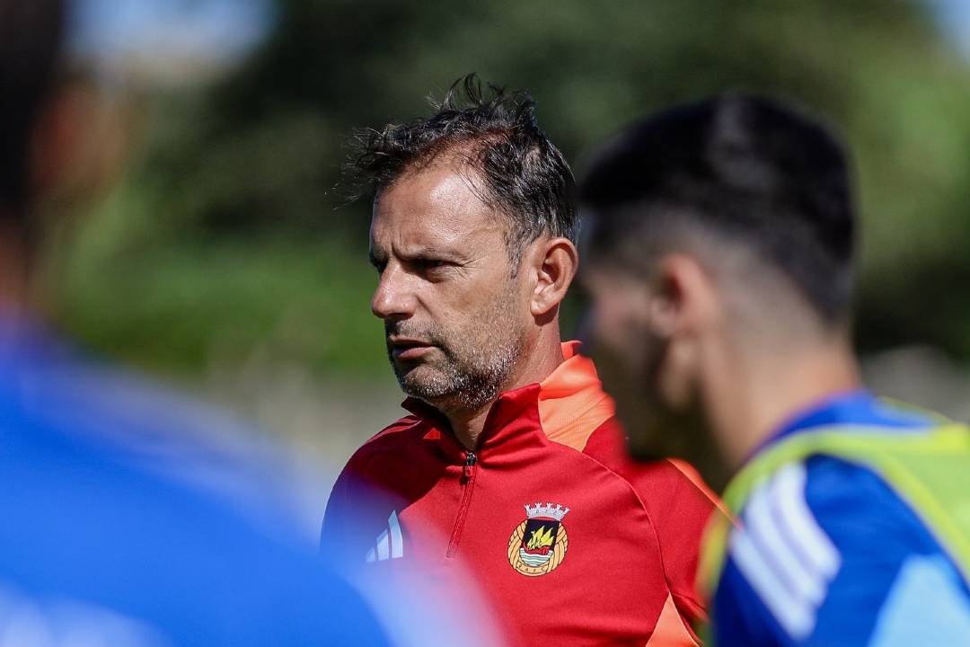 Técnico do Rio Ave garante equipa “motivada” para alcançar série de três vitórias