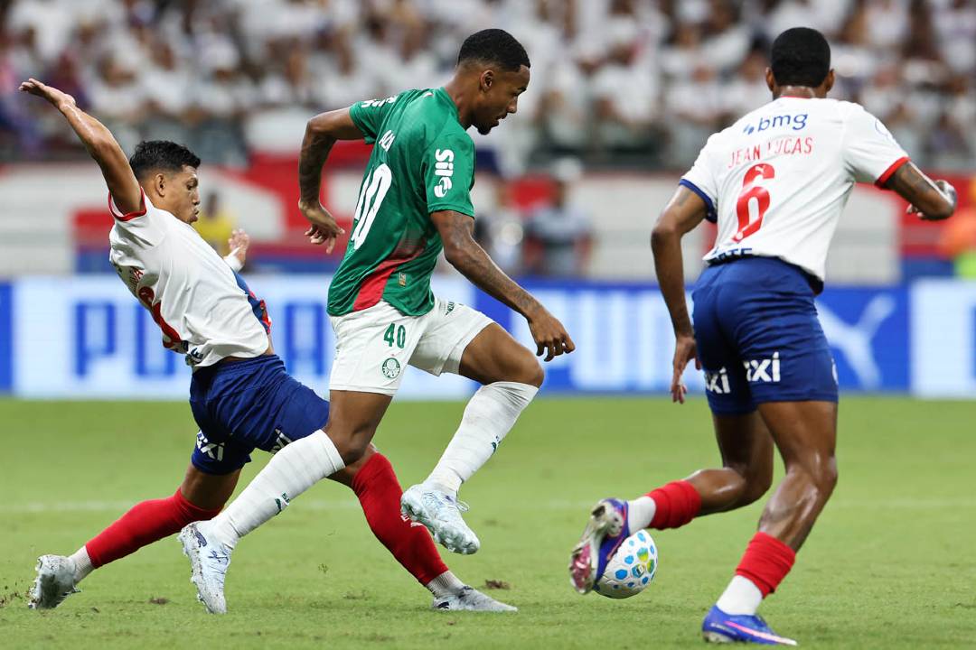 Palmeiras de Abel Ferreira reforça liderança com vitória sobre o Bahia