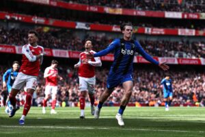 Gyökeres marca, mas Arsenal perde antes de receber o Sporting